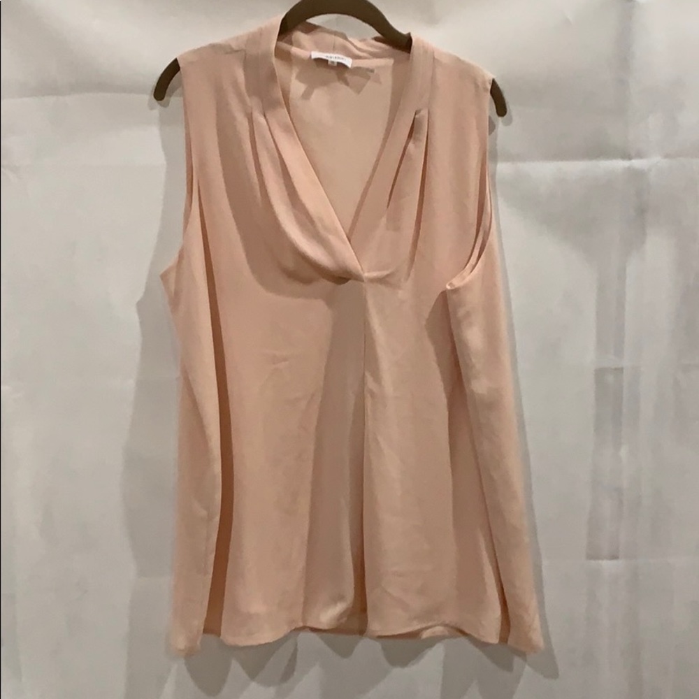 Calvin Klein   Womens   Tops . New no tag